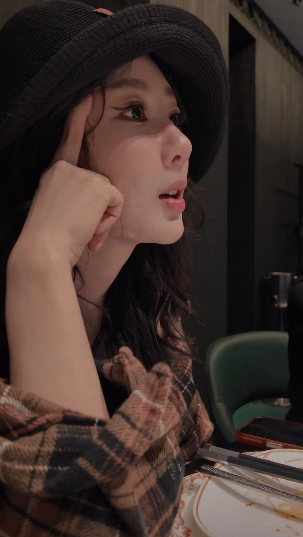 杨紫新晋vlog博主vlog赛道新人杨紫前来报道好可爱的紫！！就喜欢这样活人感v
