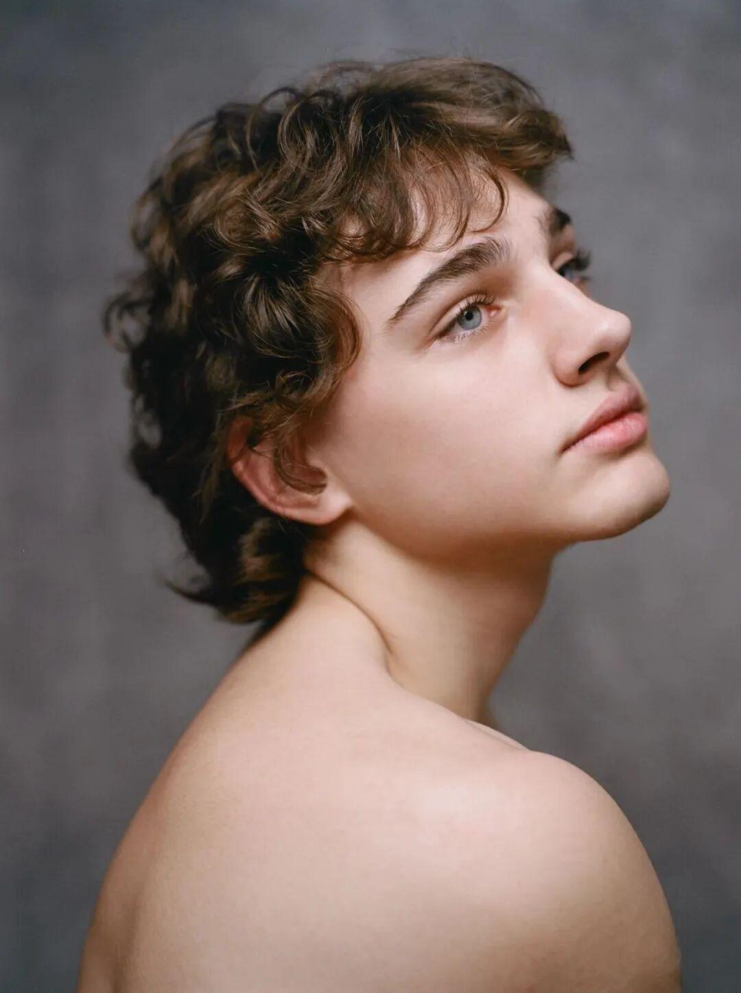 Ivan Panchev 可真是长得太好看了。
虽然正面长得不算对称。
但我相信