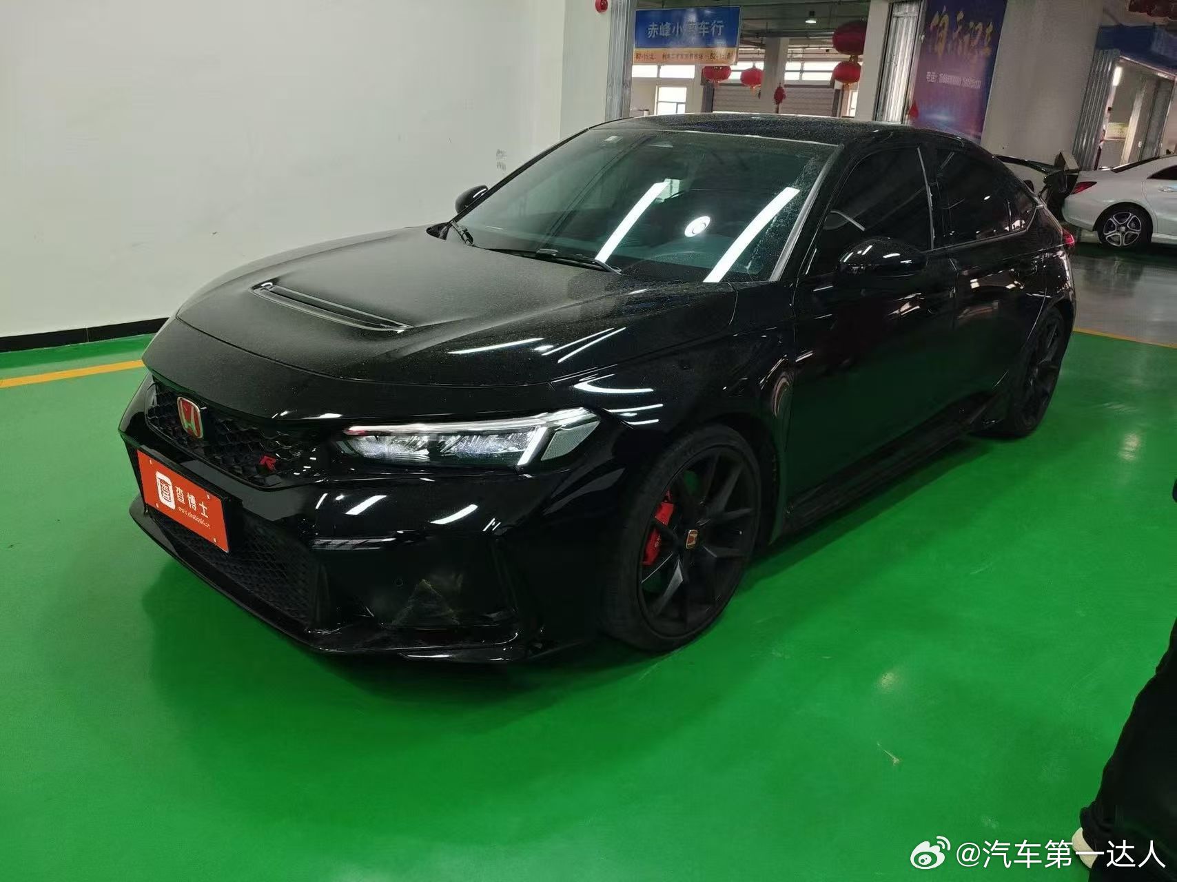 人生总在追逐速度与纯粹，就像这台黑色FL5 Type R 。25年准新，仅900