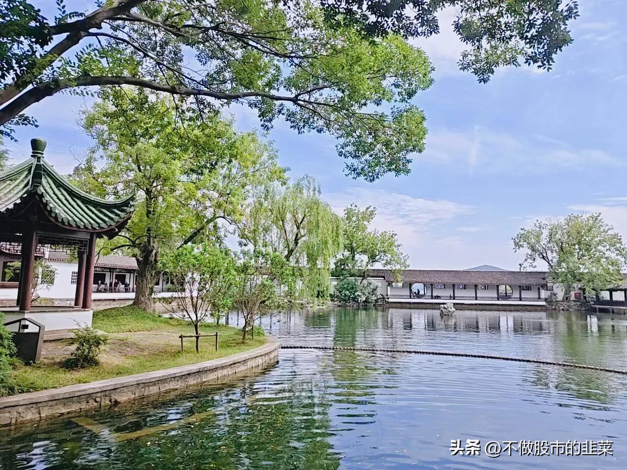 极度恐慌无需盲从！A股随时迎来修复反弹
 
大跌最容易滋生极端情绪，要么疯狂看涨