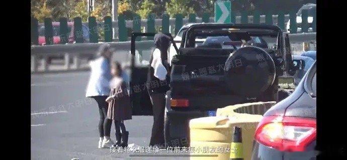 张晚意 高速入口停车下人  直接扣9分罚款200，应急车道不是给临时停车下人的，