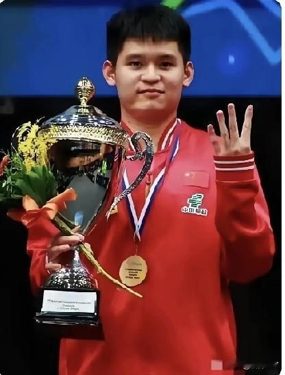 林诗栋终于战胜了张本，身上的包袱没有了吧！