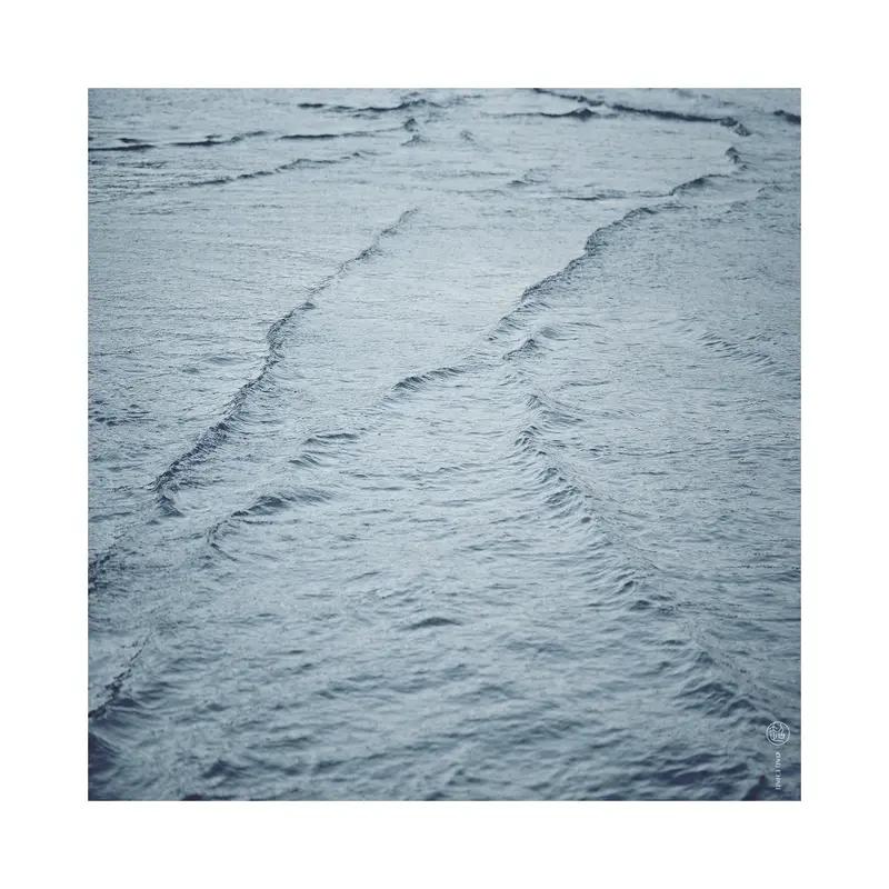 看到“人不可貌相”求下联，第一反应就是“海水不可斗量”。这可是经典搭配，从结构上