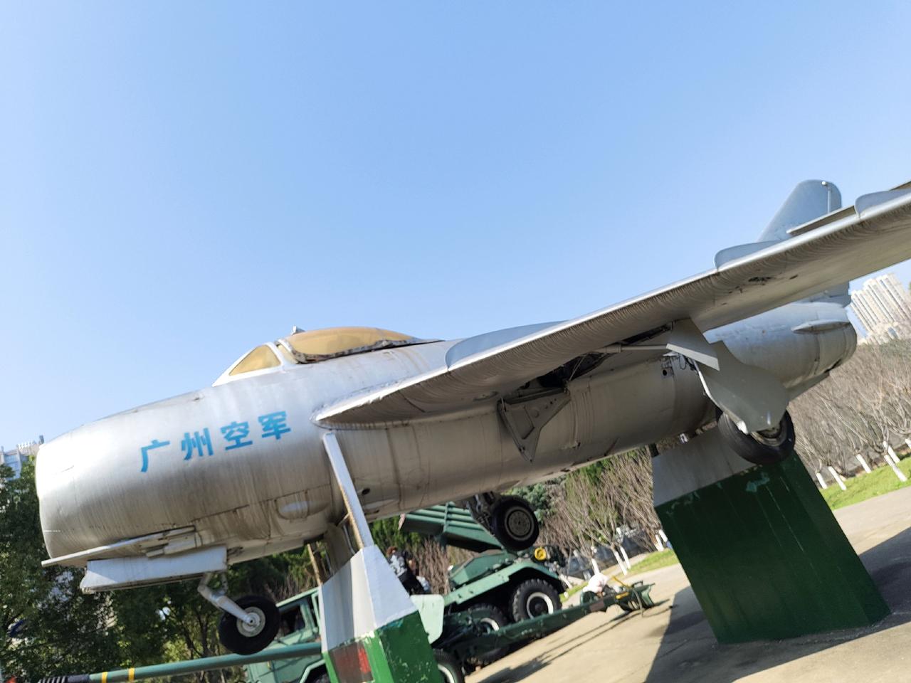 相信相信的追飞机的人 大飞机 大炮 战斗机 飞行员 力量