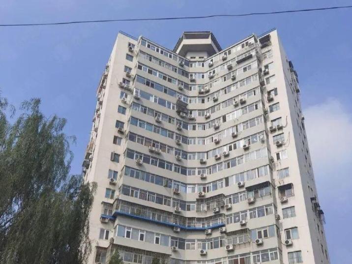 北京，女子26年前掏5.8万给父亲买房，老人当场写下字据承诺“将来房子归你”，谁