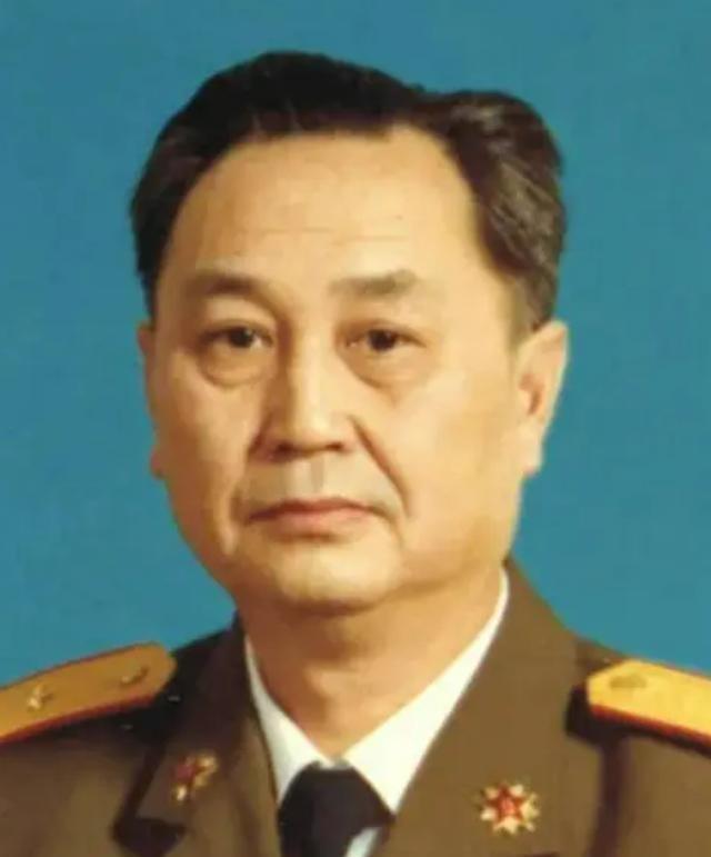 叶挺将军长子：一生投身军旅，曾任国防科工委副主任，61岁授中将衔，享年90岁
2