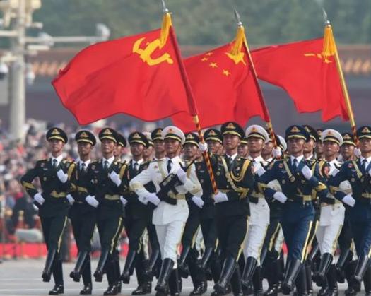 观看中国93阅兵后，美国的内部有一些不同的声音，美防长高调宣言，而他们的总统特朗