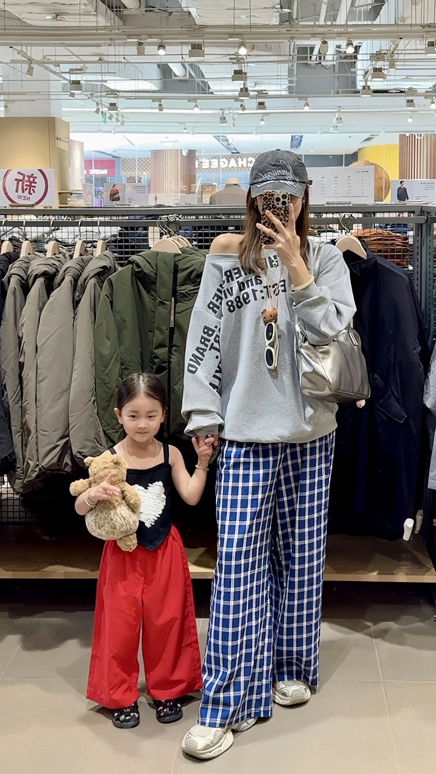 母亲只是我的身份之一。“我的身份”应该是先自己 其次才是母亲 我也是第...