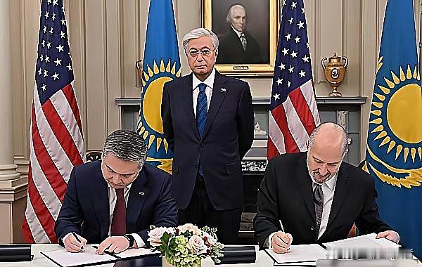 刚挖出稀土矿，跟美国签了几百亿的单子，结果到了发货的时候却傻眼了！哈萨克斯坦现在