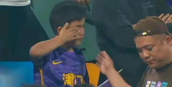 孩子别哭坚强起来，联赛远未结束！[点亮平安灯]