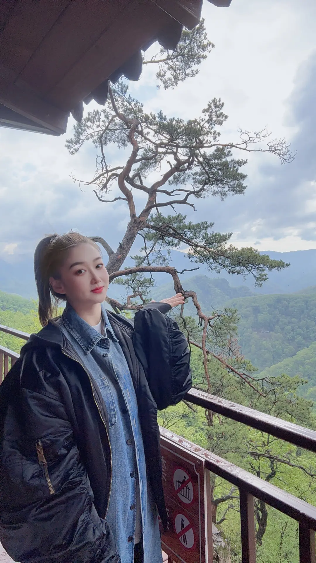 成年人的快乐  早已不是惊天动地狂欢  而是藏在细碎日常里的踏实与松弛  ～