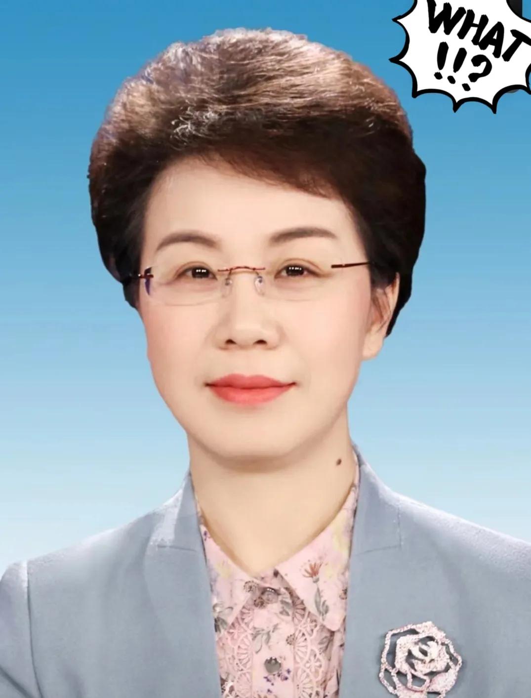 什么是人最好的医美？
女官员落马前后的气质，
存在天壤之别~

人靠衣装，马靠鞍