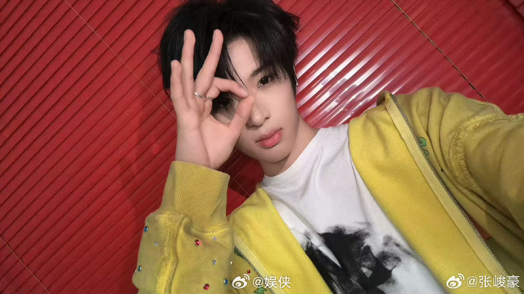 张峻豪LAMBO太炫酷了 张峻豪舞台气场拉满，带来动感舞曲《LAMBORGHIN