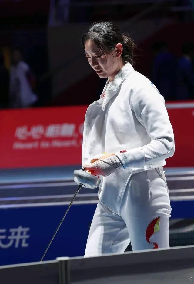 太“恶心”了，巴黎奥运会比赛的第一天，就出现了针对中国队的不公判定。北京时间7月