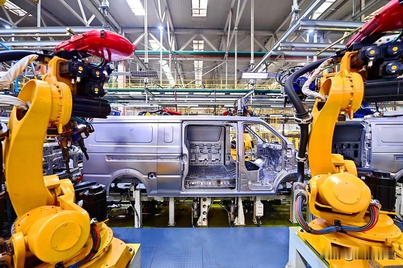 按照马克思主义经典理论，AI本身并不能创造一分钱的价值，它只是人类智慧的结晶，一