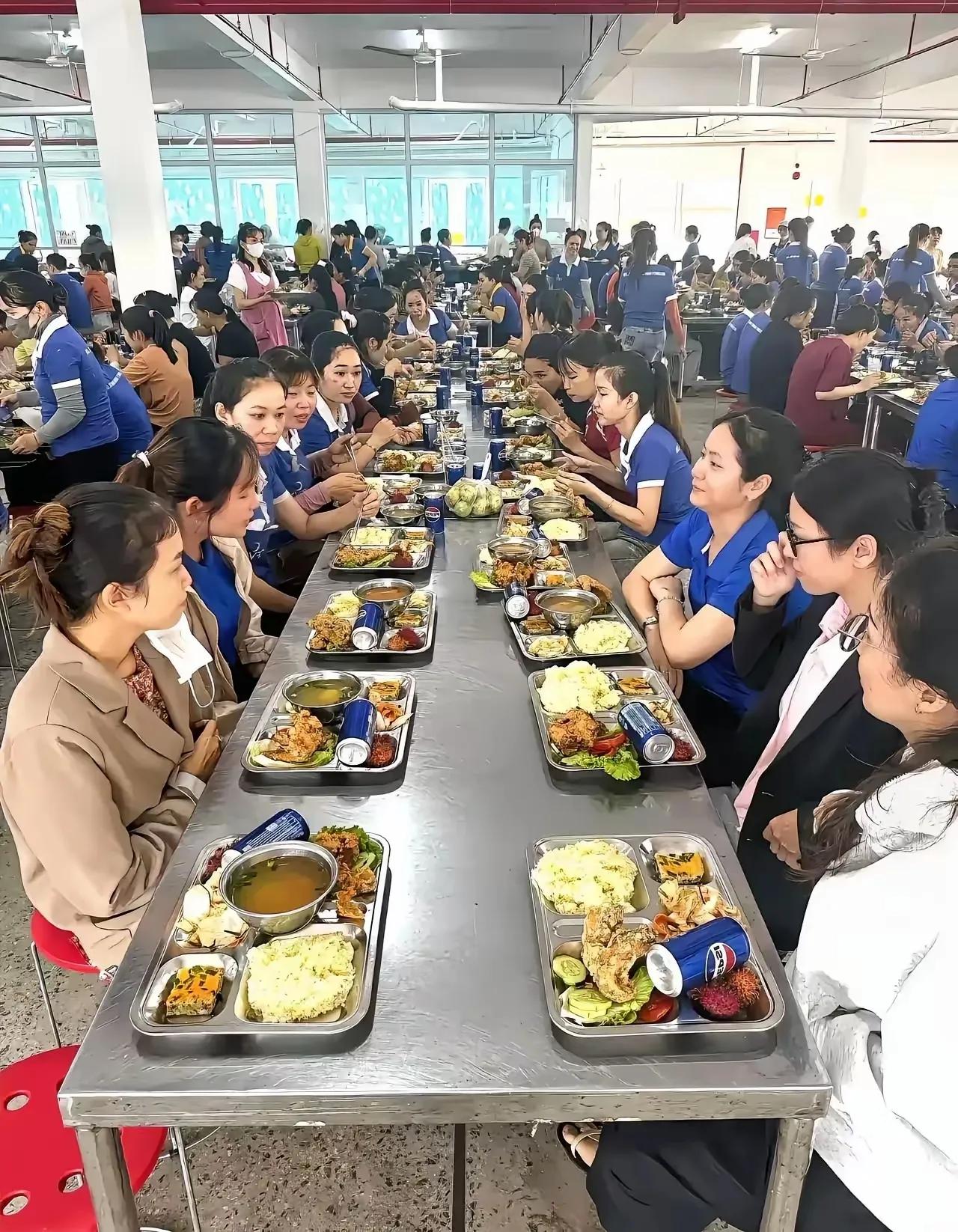 说实话！你要是进了这个厂，可以干几年？[what]