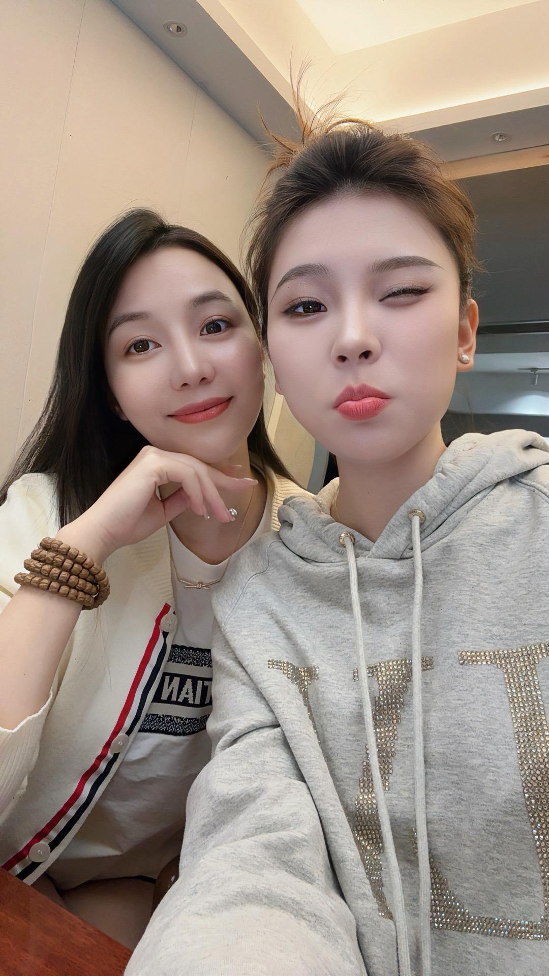 风已经有冬天的味道了 这一年又接近了尾声 ..