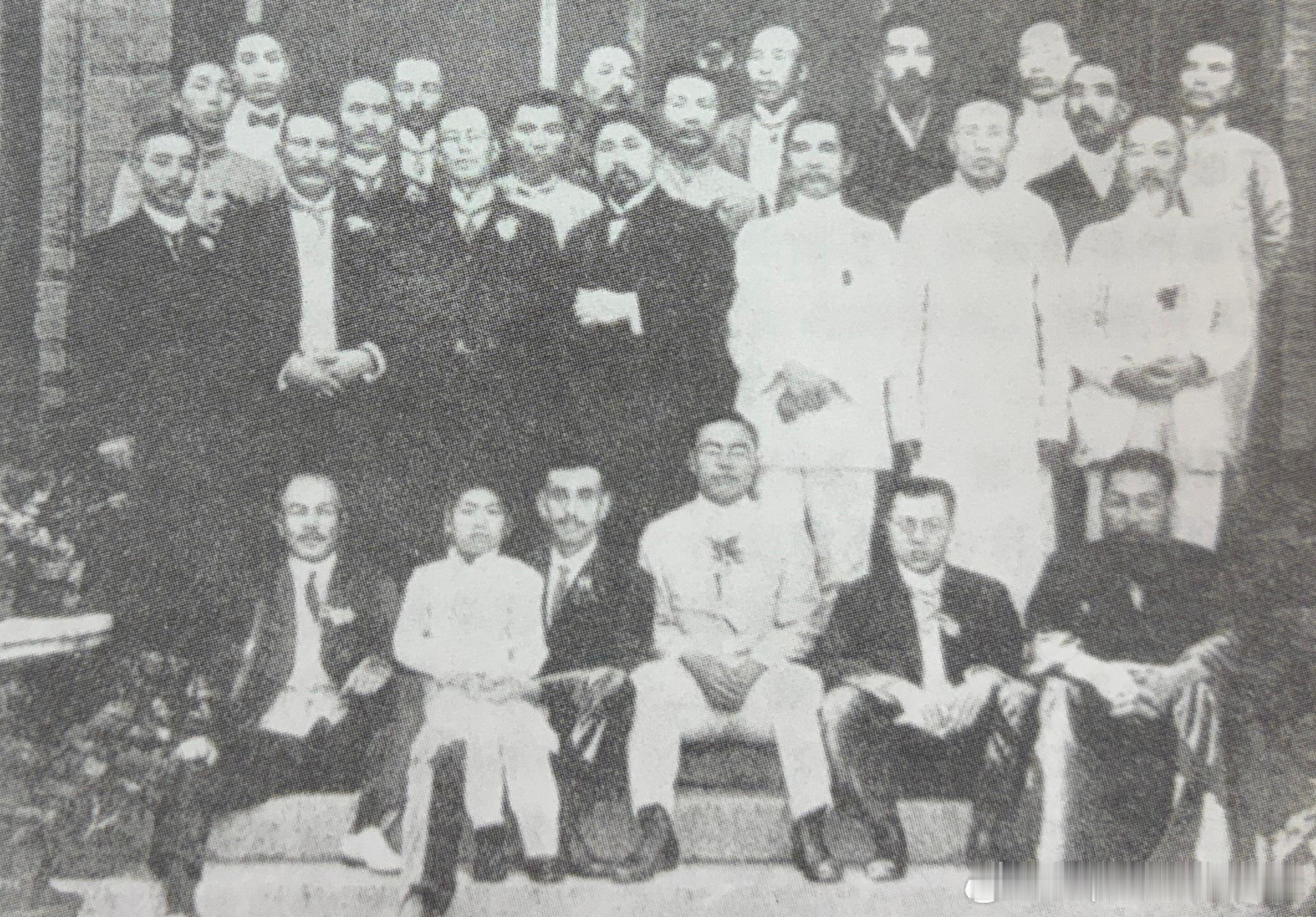 1912年6月30日孙中山、黄兴、陈其美等在上海黄兴寓所欢迎宫崎寅藏、宫崎民藏、