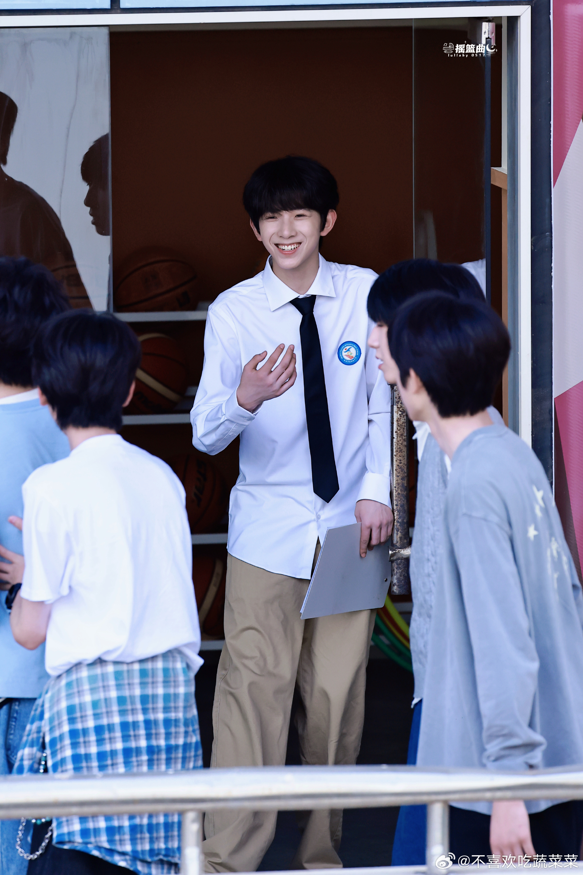 tg 今天是去陈浚铭转校前的学校 