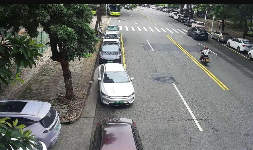 乖乖两百块差点不见了，江门交警还是比较人性化，不像某些城市拍了就罚