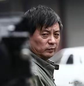 你敢信吗？
方励骂人骂得难听
出品方居然不护短，还直接
开门让人进来听骂！不删差