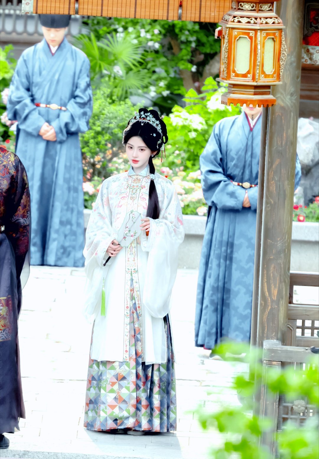 jjy鞠婧祎阿黛 jjy鞠婧祎来战 “落日沉溺于橘色的海，晚风沦陷于赤诚的爱”