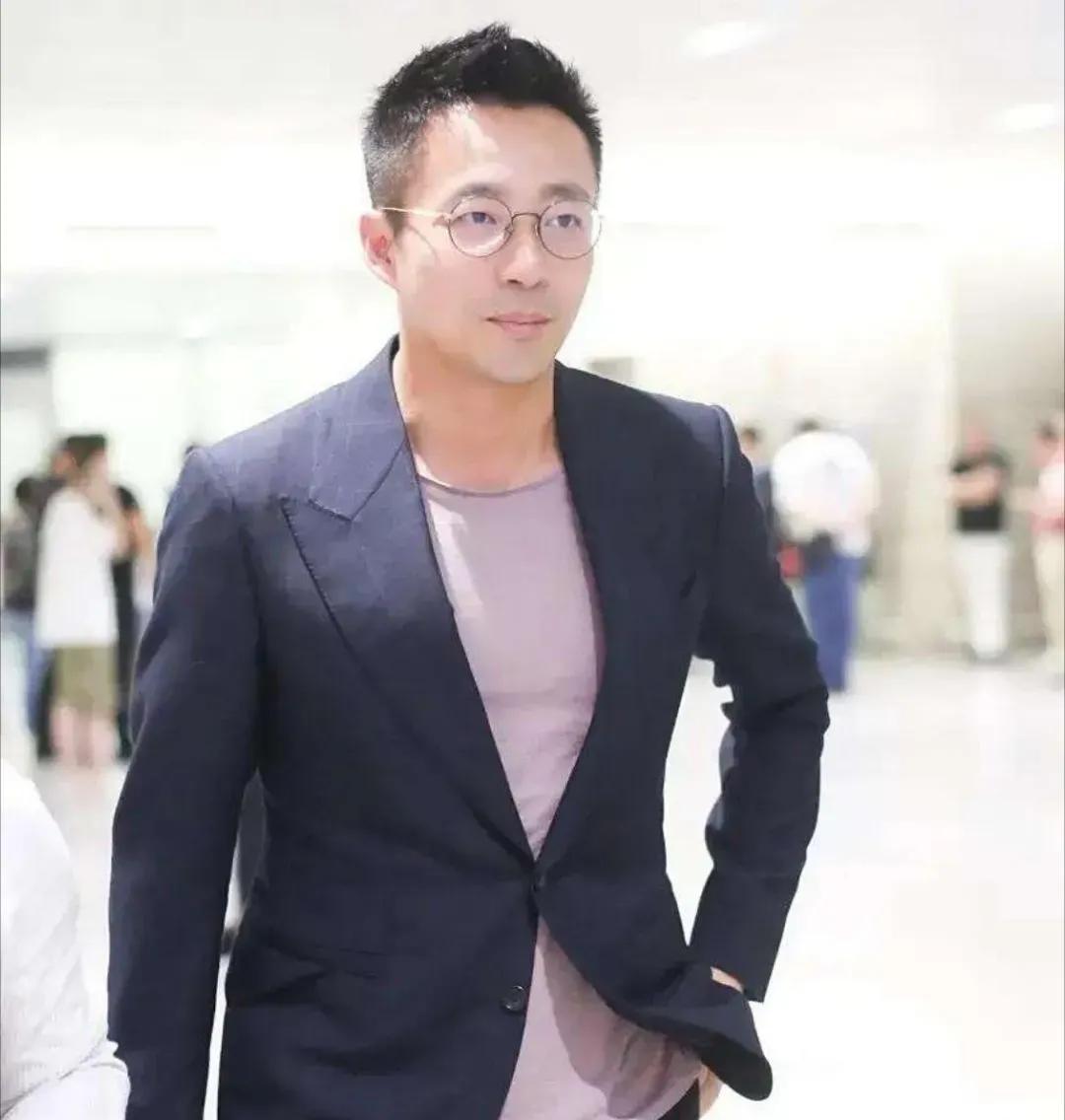 具俊晔白拿1.43亿！

白拿？打脸！

他曾在镜头前哽咽“全给熙媛妈妈”，如今