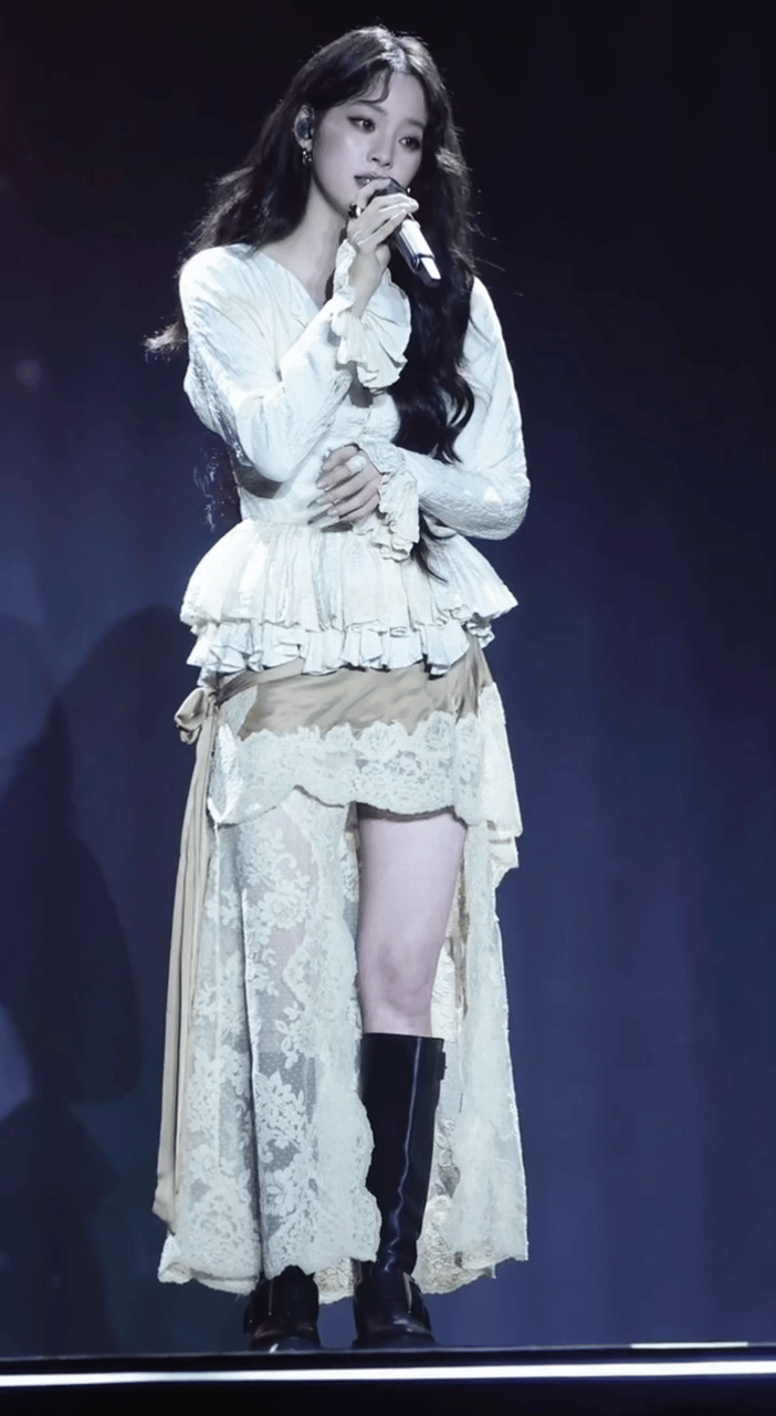 欧阳娜娜我认真搞音乐的女儿回来了好漂亮啊，就喜欢看欧阳娜娜安安静静的唱歌或者拉大