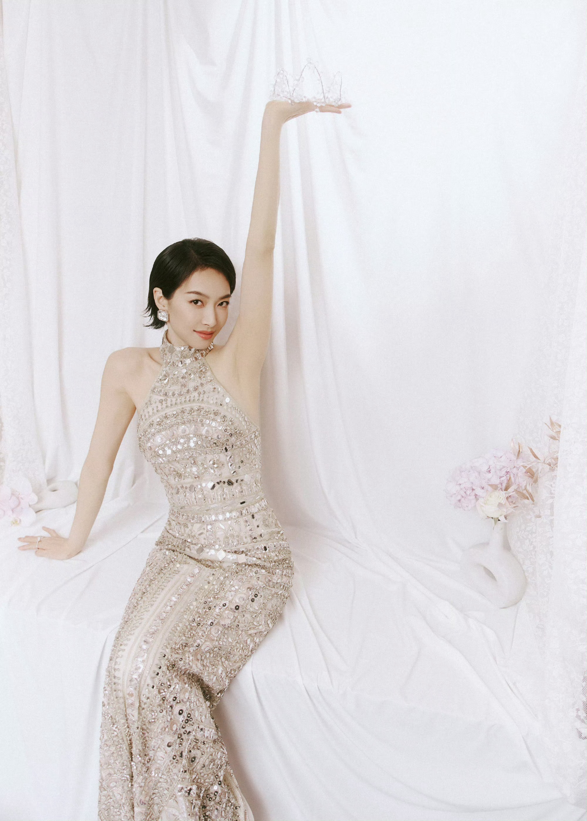 宋茜亮片挂脖裙宋茜的身材真的绝了，这曲线，这气质，太美了