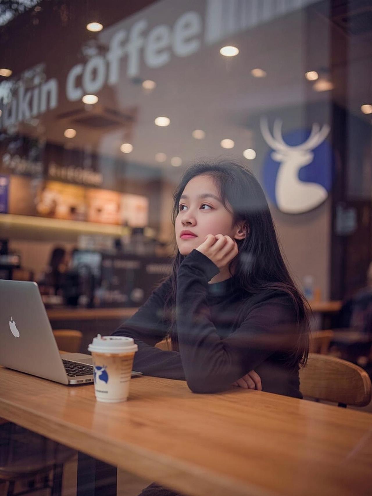 抖音ai创作 穿搭搭配 自拍姿势 好物推荐🔥 自拍自拍自拍