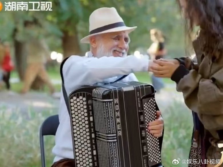 中国文化一出手就是硬控声起地平线熊猫萌趣、书法雅致、古筝悠扬，中国文化组团亮相阿