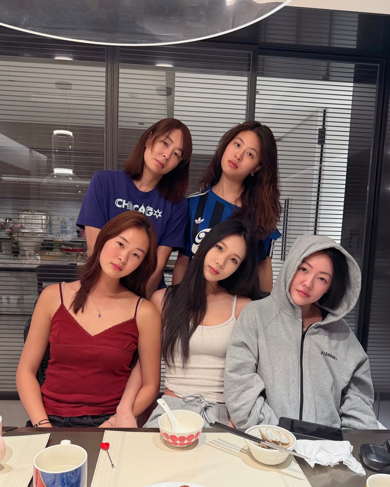 贾永婕请Elly来家里吃饭一同前来的还有她不请自来的妈妈小S 