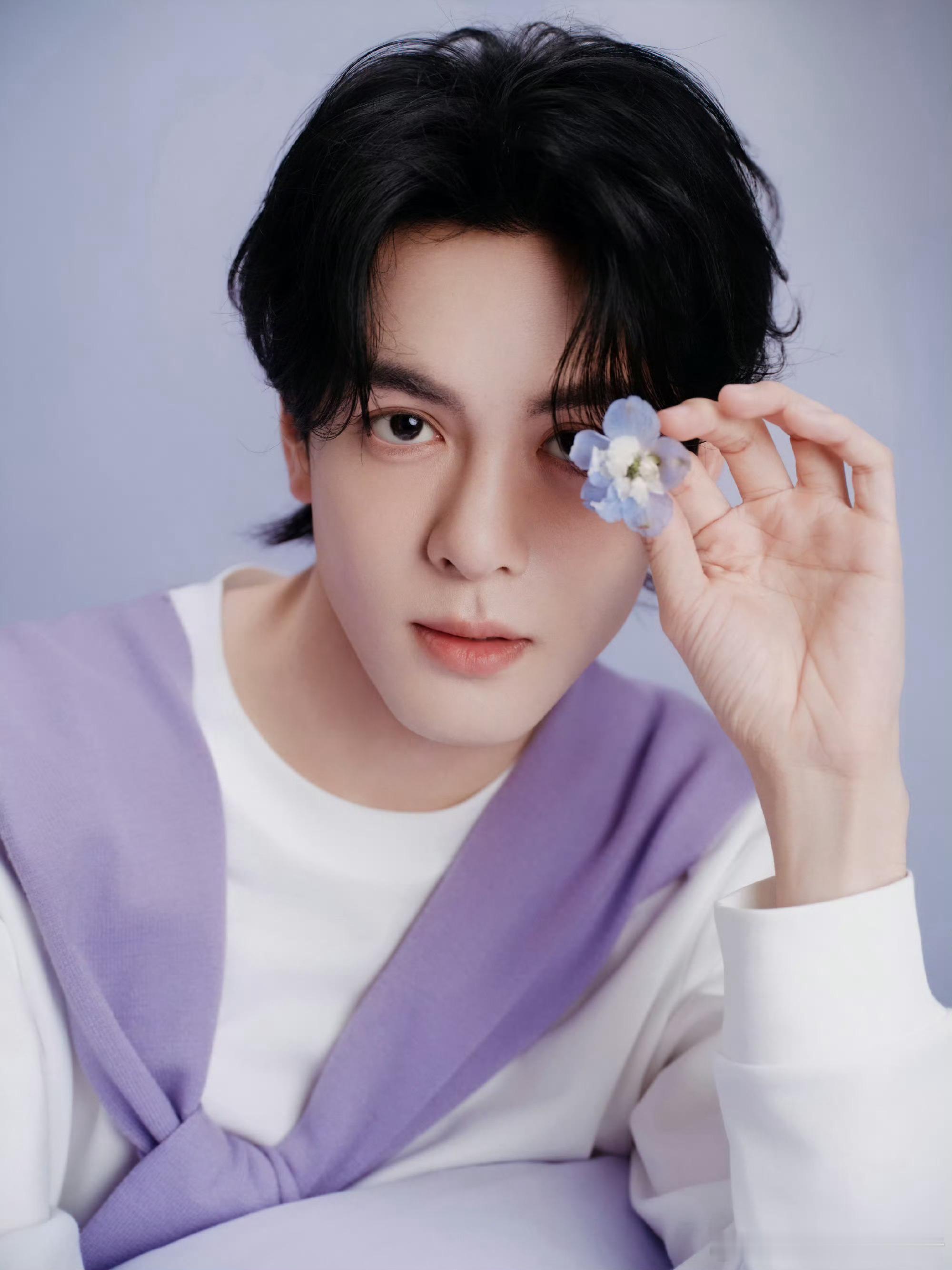 曾舜晞品牌活动出发图，青春学长