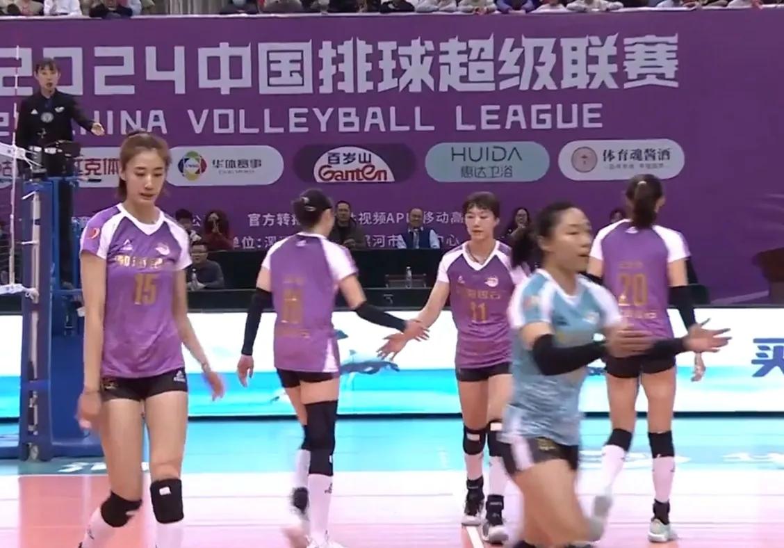 中国女排超级联赛，
今天比赛战况如下：
天津女排3：0胜河南女排，
三局比分为2