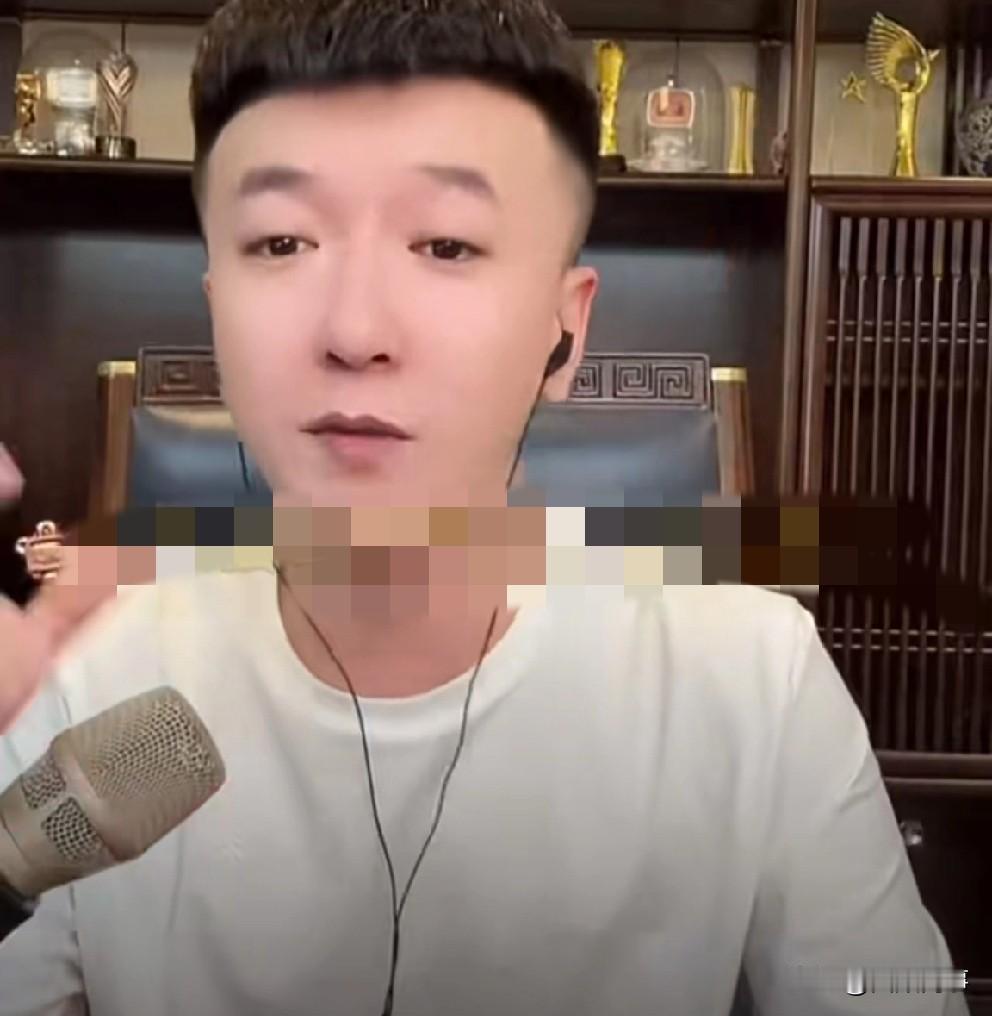 一哥震撼T佑婚礼！

        一哥回到家讲述参加T佑婚礼场面，进到主会场