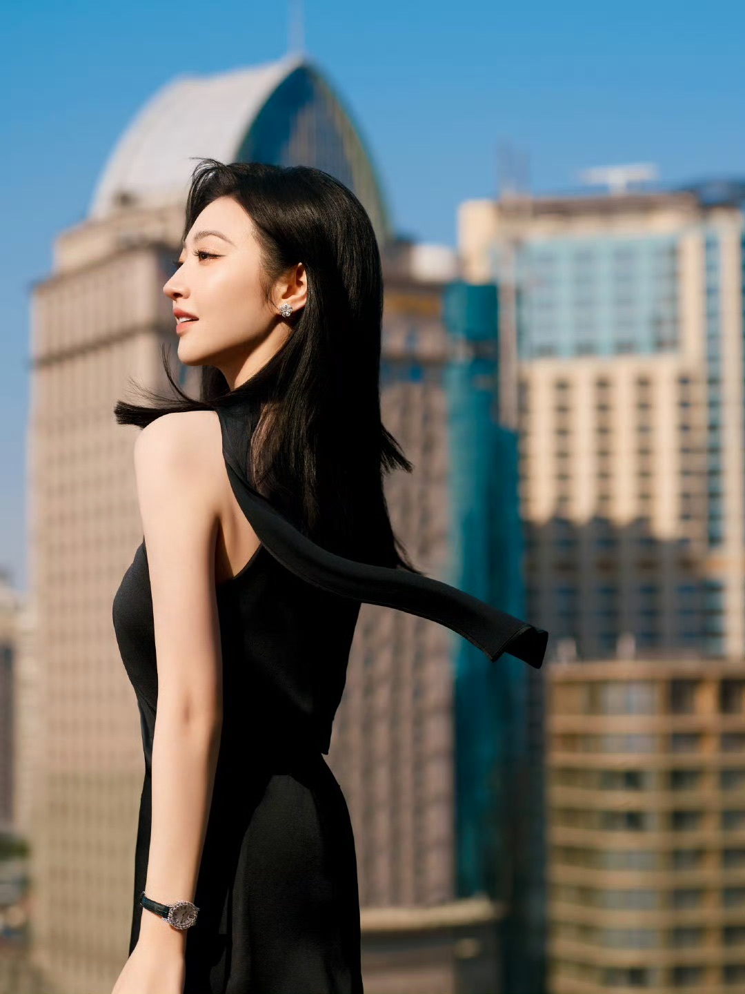 景甜墨色look 景甜墨色露肩造型　景甜墨色露肩造型　 ​​​
