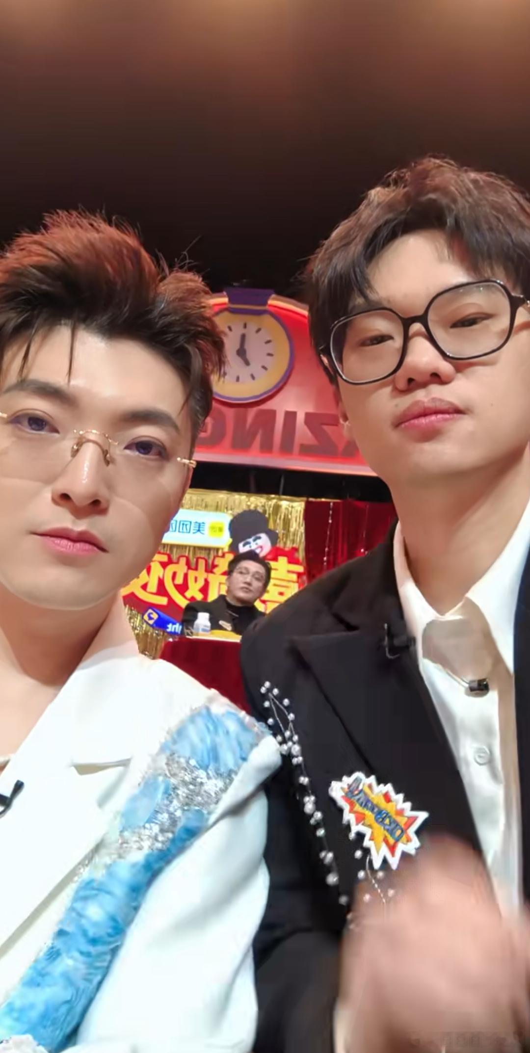 突然转到周铁男萌我一跳。 