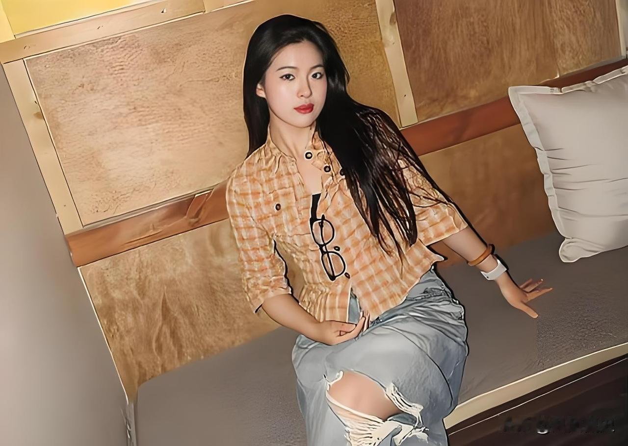 再美又有什么用？命运的残酷，从来不会因为一个人温柔美好，就手下留情。
贵州年仅3
