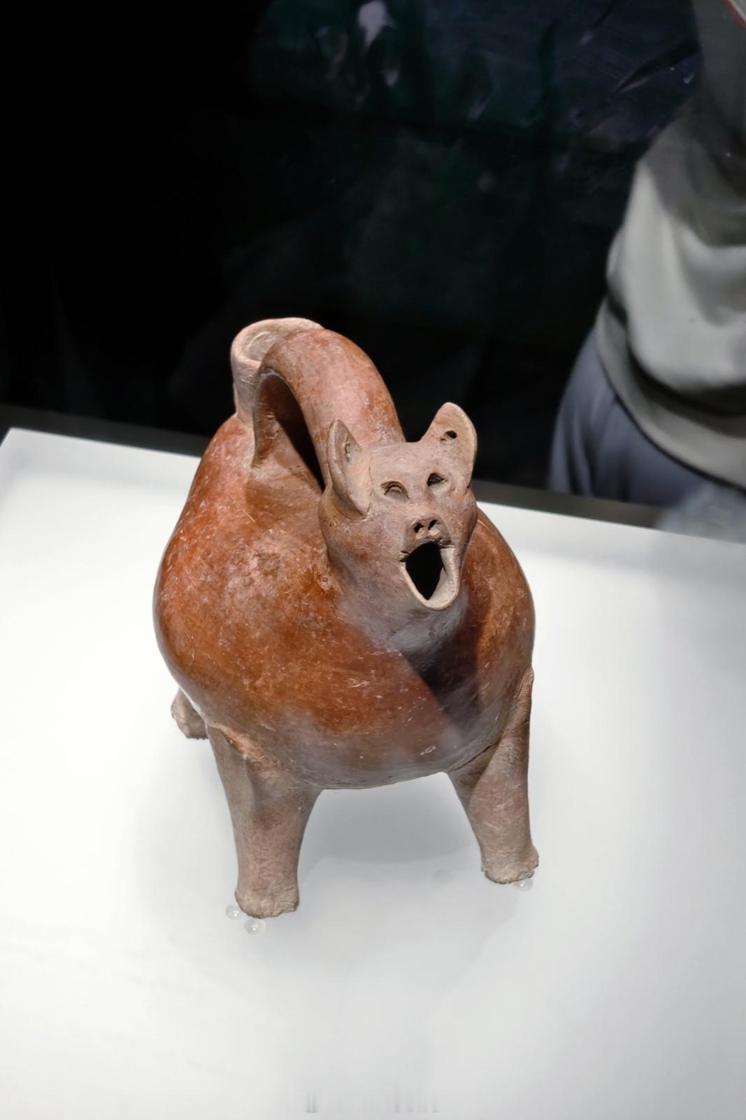 山东是大汶口文化的核心区，位于济南的山东省博自然是不能错过的。提前几天预约+下午