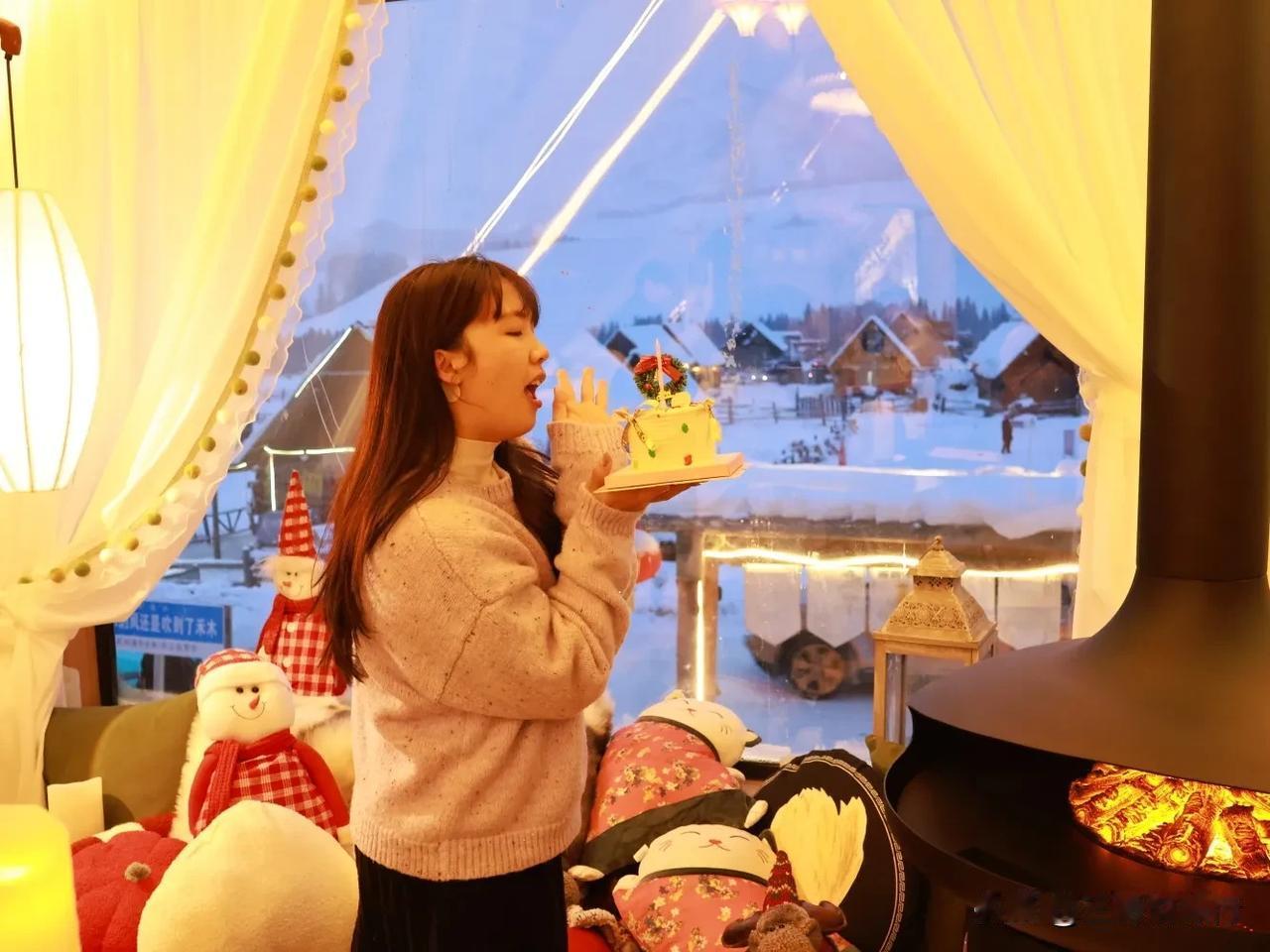 越野双湖
提前被圣诞的浪漫包裹住🎄
❣️圣诞主题打卡·12月19日新疆旅游·丝