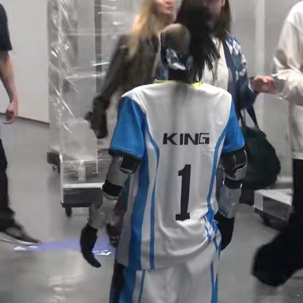 王者马可机器人追星成功马可波罗：我工作，我追星，我全都要！[吃馕] ​​​