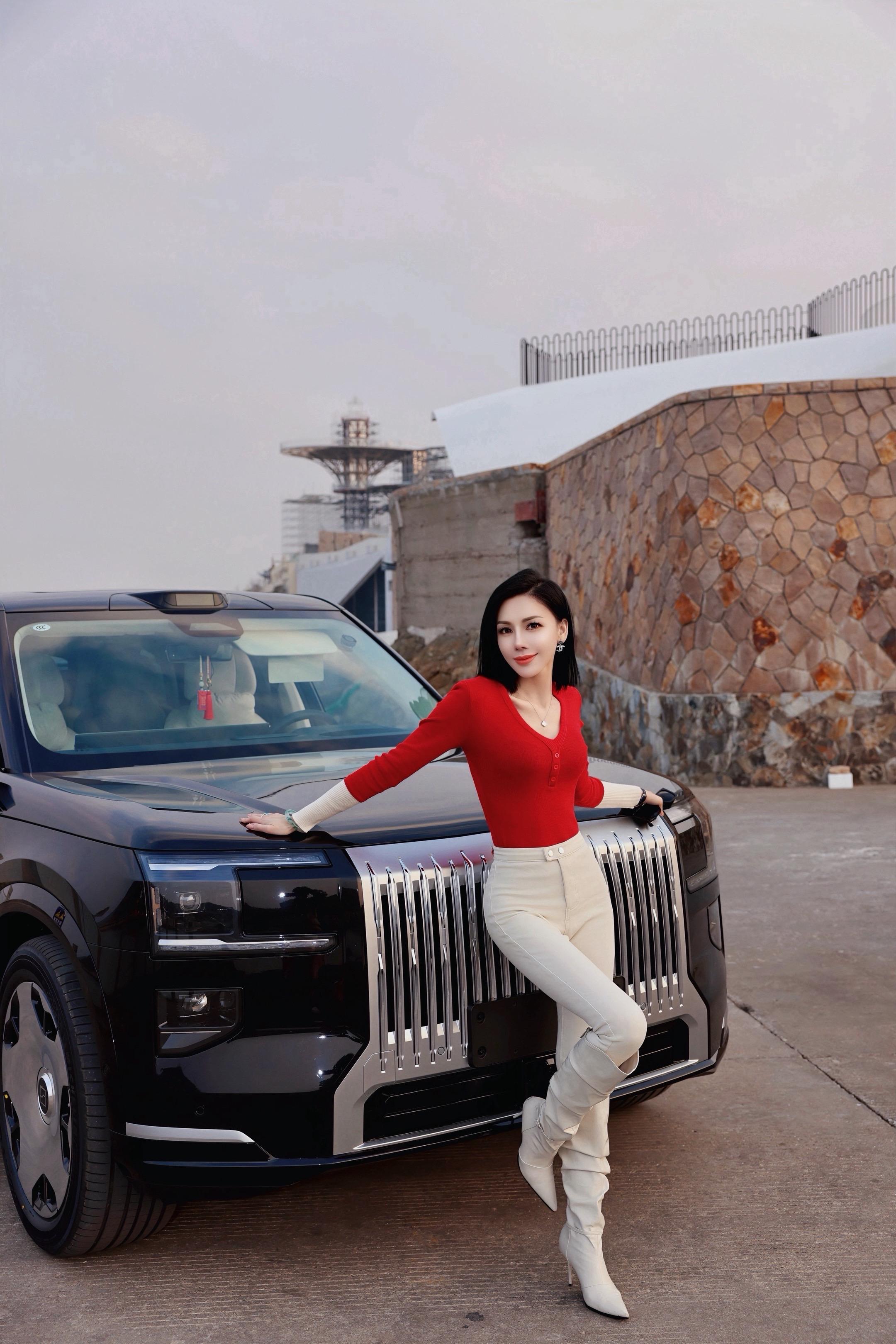开极氪9X，听DJ硬曲，做气质女人。