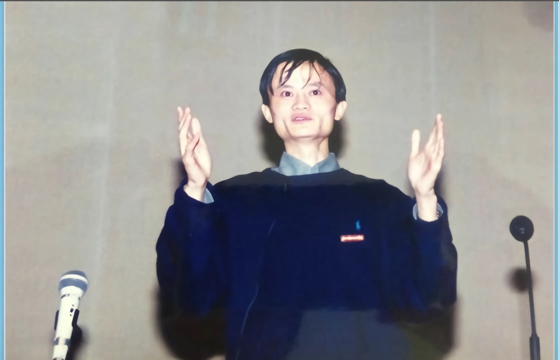 1995年，31岁的马云毅然决然辞掉杭电编制，投身创业，从此改写中国互联网格局。