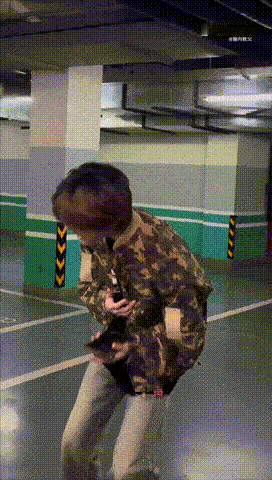 张泽禹在地库唱一个人过冬季张泽禹地库战神被张泽禹在地库唱《一个人过冬季》治愈了，