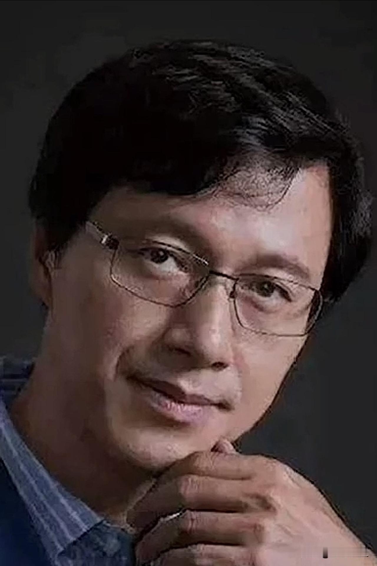 哲学，应该给时代提供力量。

每一个时代的哲学思考，应该凝聚起这个时代的所有的思