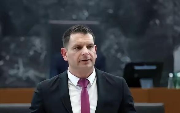 斯洛文尼亚将举行退出北约公投！

据巴尔干地区媒体和斯洛文尼亚当地媒体报道，斯洛