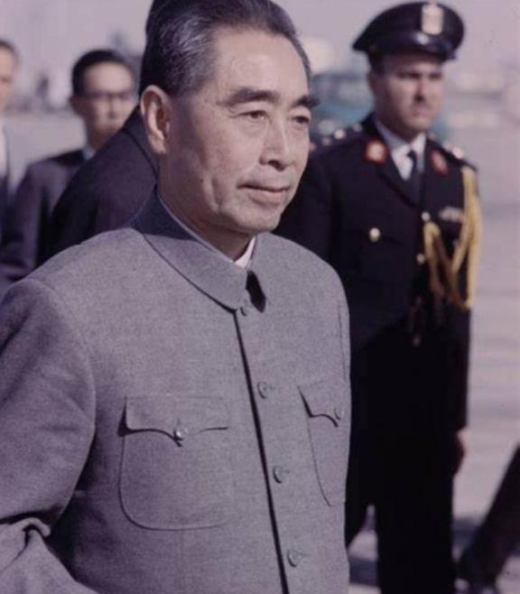 1951年，彭德怀要在朝鲜枪毙周总理的女婿，总理得知后，急忙给彭德怀发电，要求将