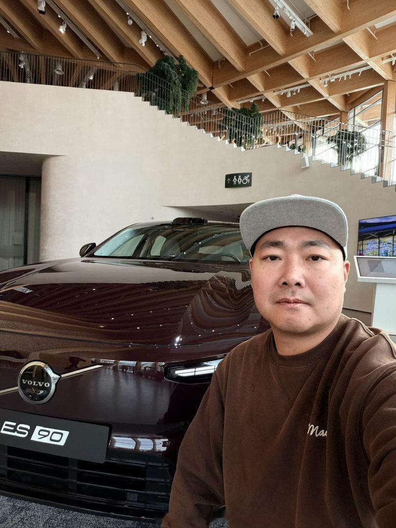 之前在哥德堡沃尔沃博物馆看到EX90和ES90的时候，就一直在想啥时候能引进国内