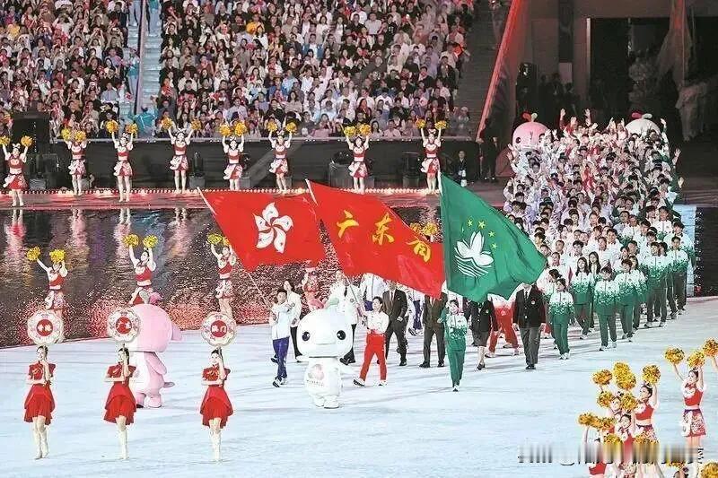 ：
 
- 粤港澳三地代表团联合入场：在第十五届全运会开幕式上，粤港澳三地代表团