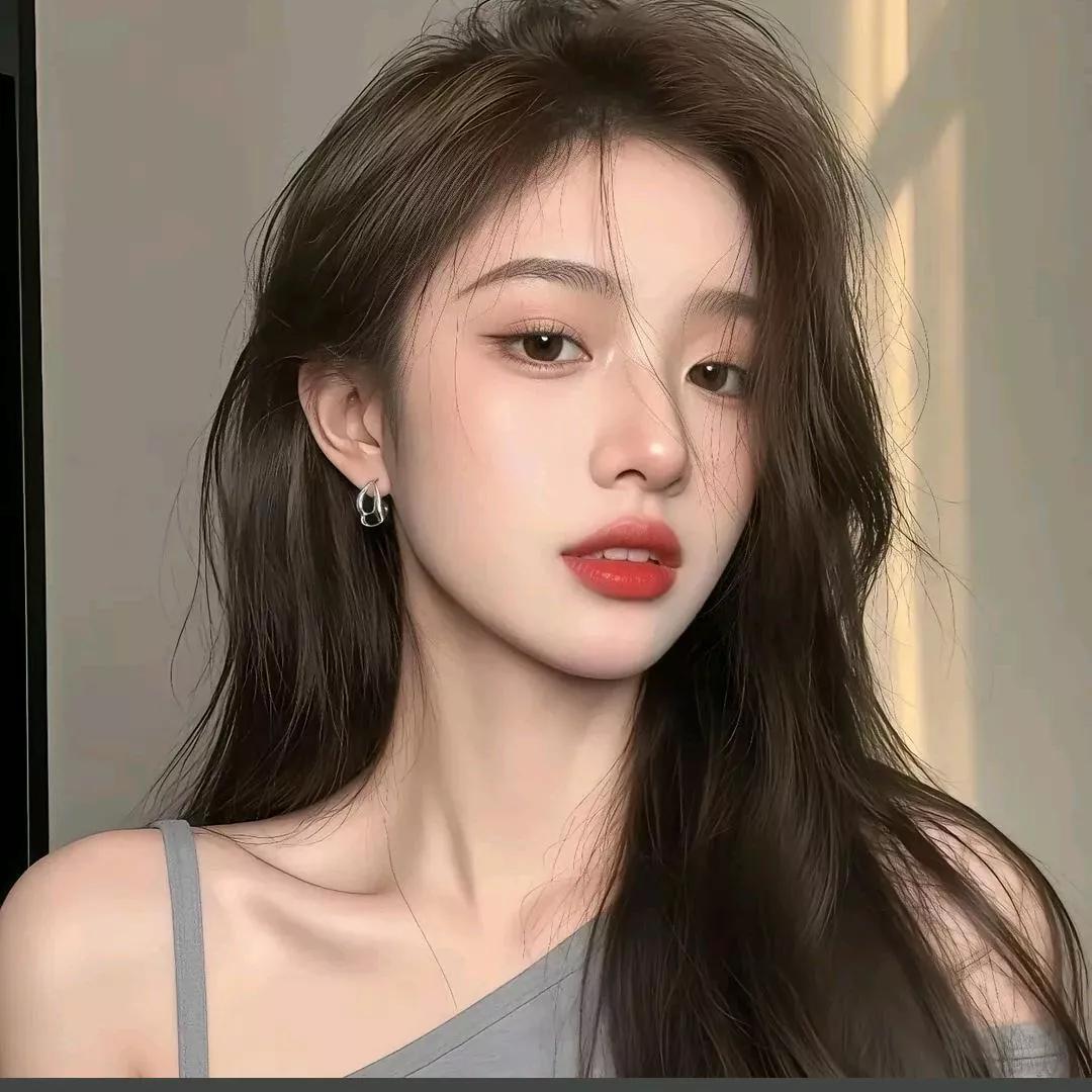 甜美少女风，轻松自拍姿势，红唇点缀，时尚感十足。自然美少女自拍 甜美自拍 少女心